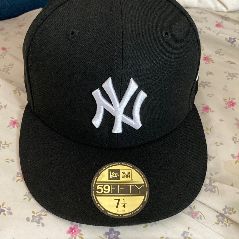 blacks yankees hat size 7 1/4